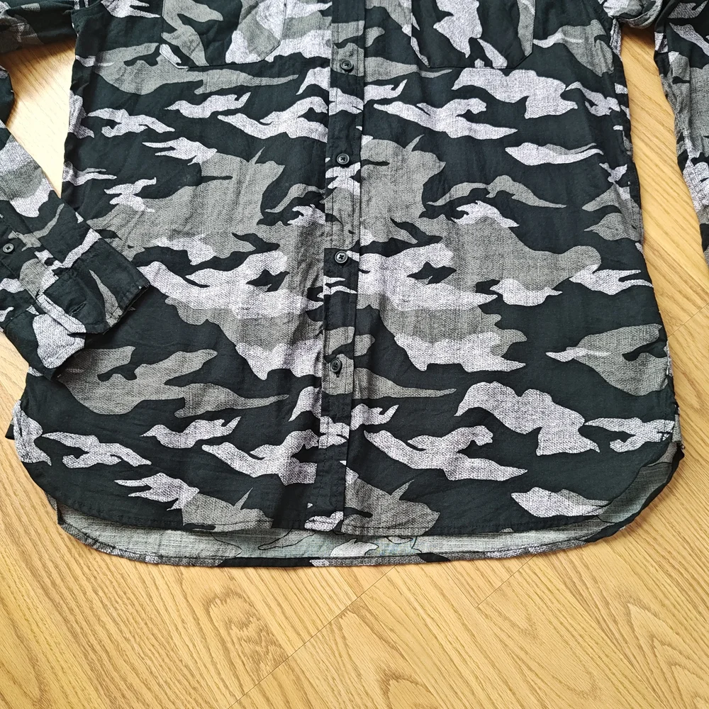 Levi's Men's Black Gray Camouflage Button-up Long Sleeve Shirt
